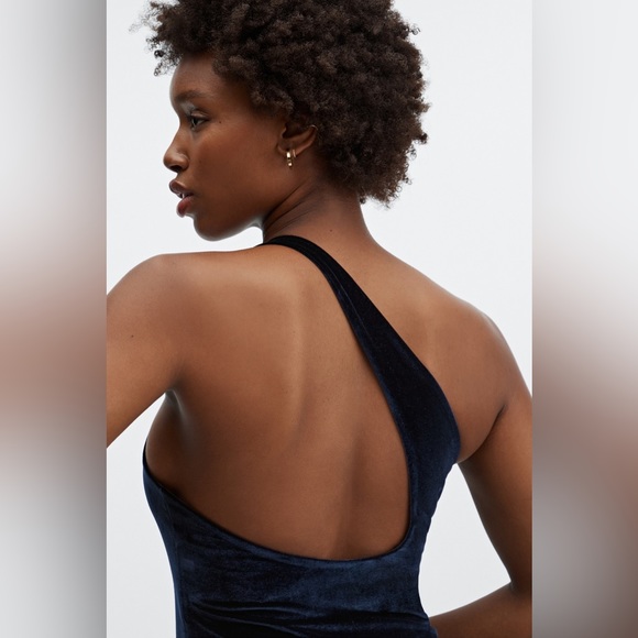 FABLETICS Gigi velour BODYSUIT - Picture 2 of 8